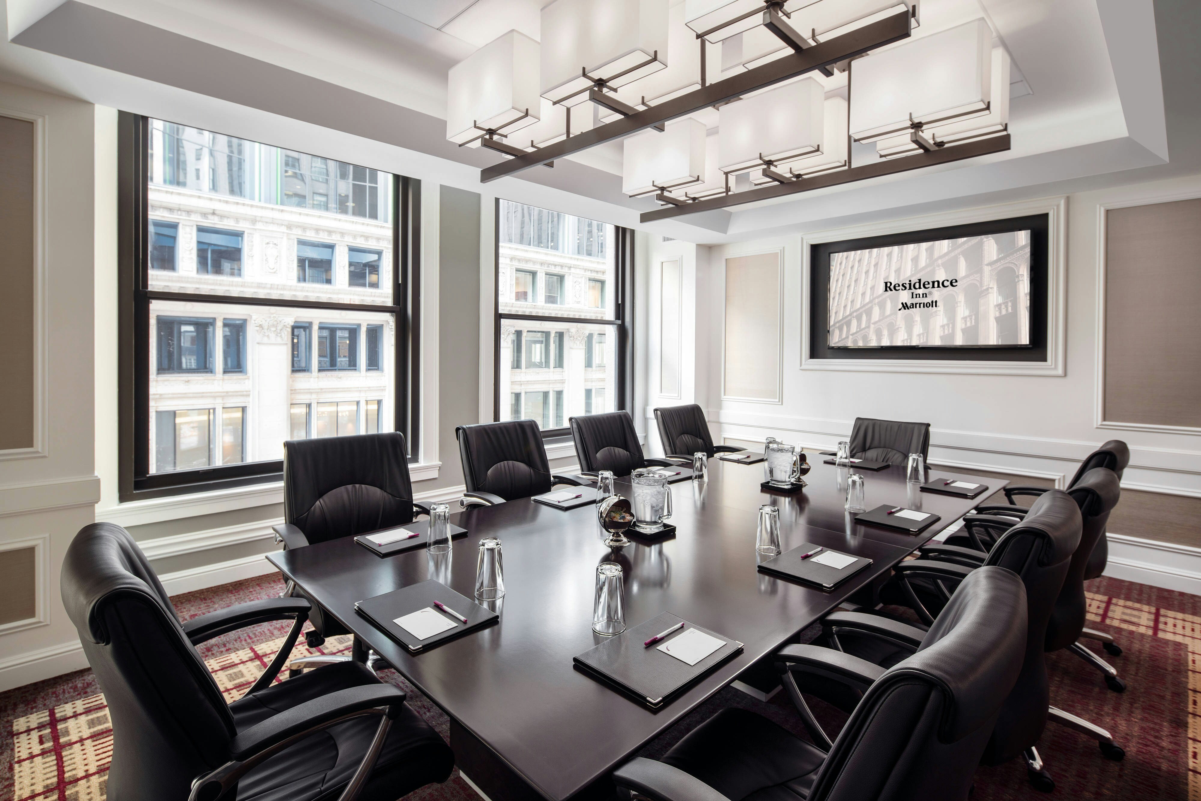 Residence Inn Chicago Downtown Loop 66/82