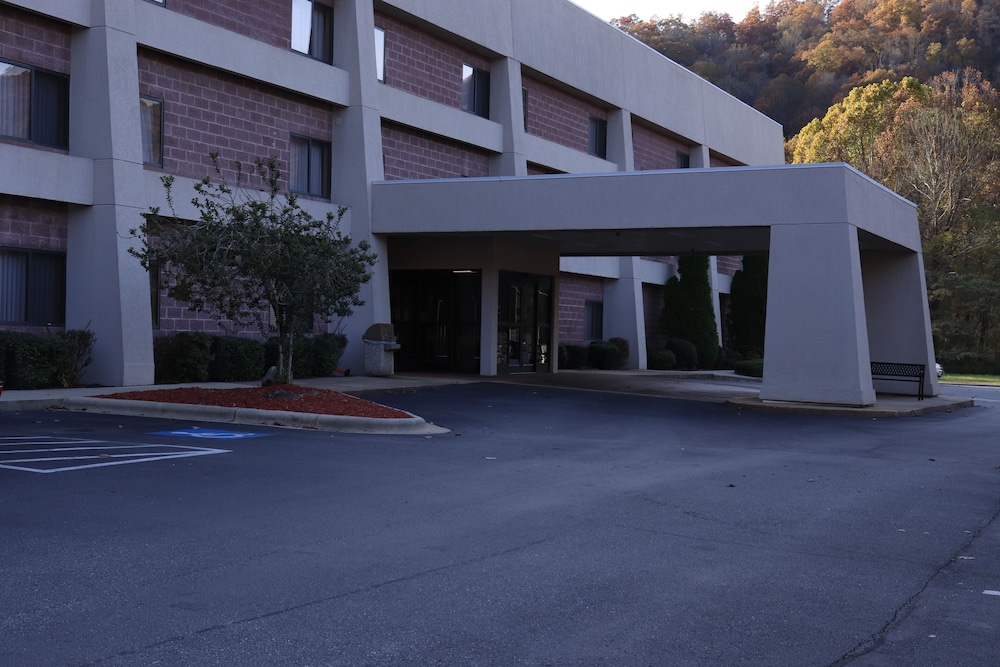 Bay Mountain Inn Cherokee Smoky Mountains 35/45