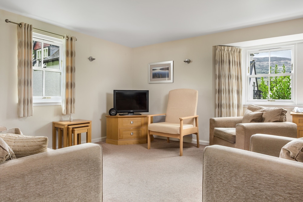 The Kenmore Club 22/50