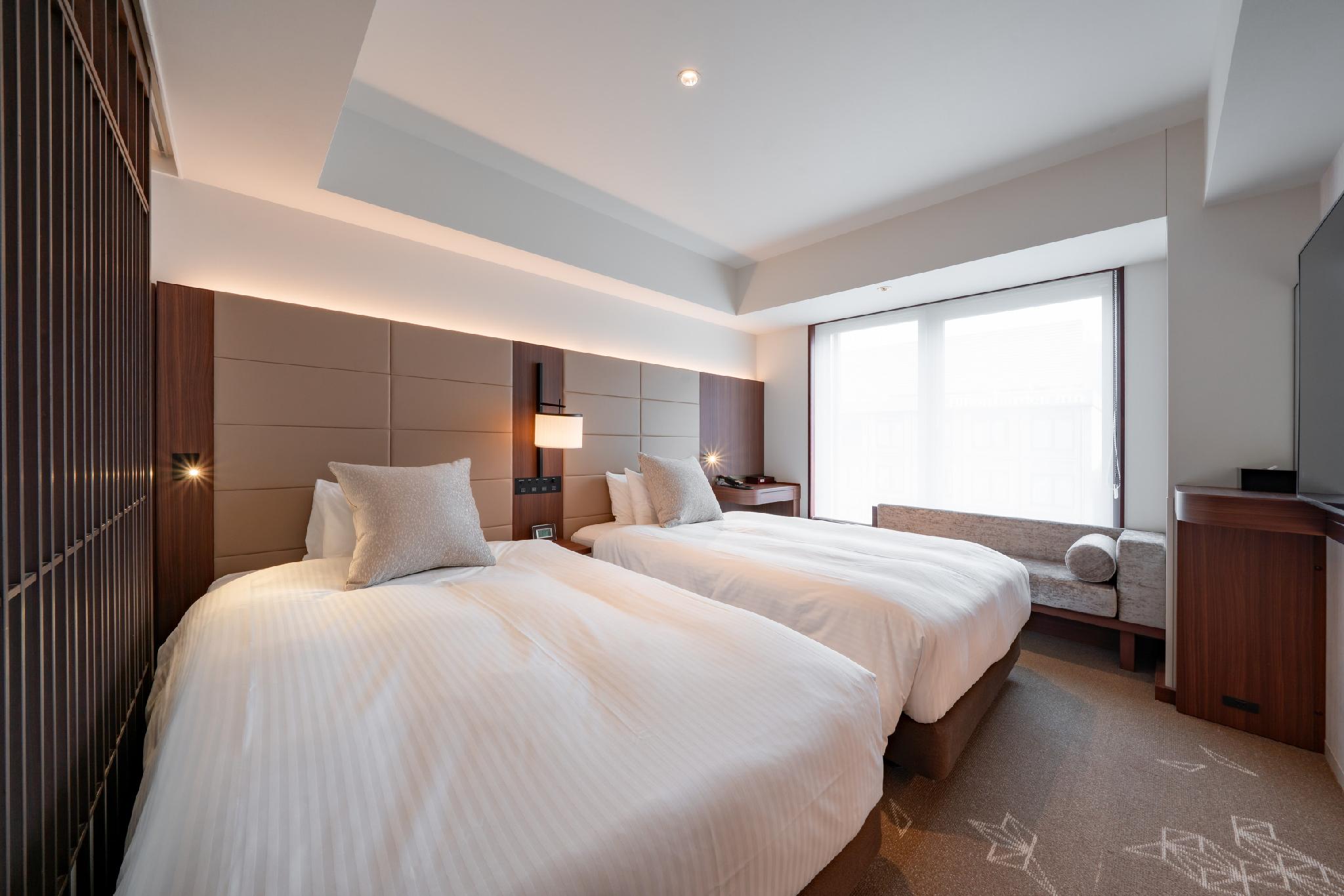 Premier, Twin Beds, High Floor