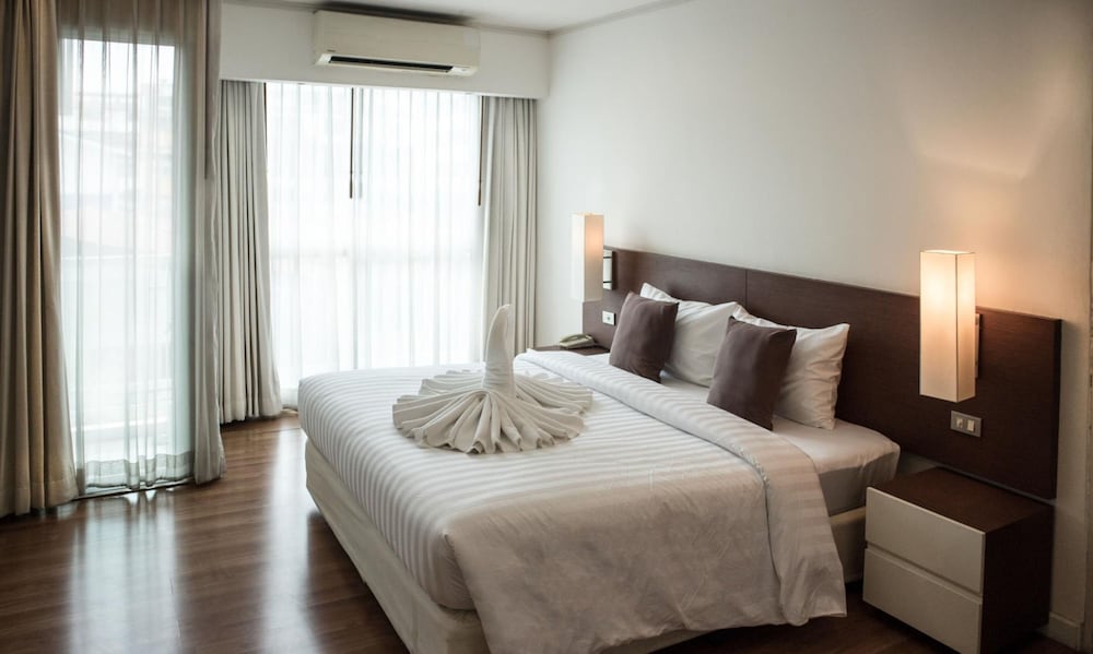 SATHORN GRACE SERVICED RESIDENCE 11/65