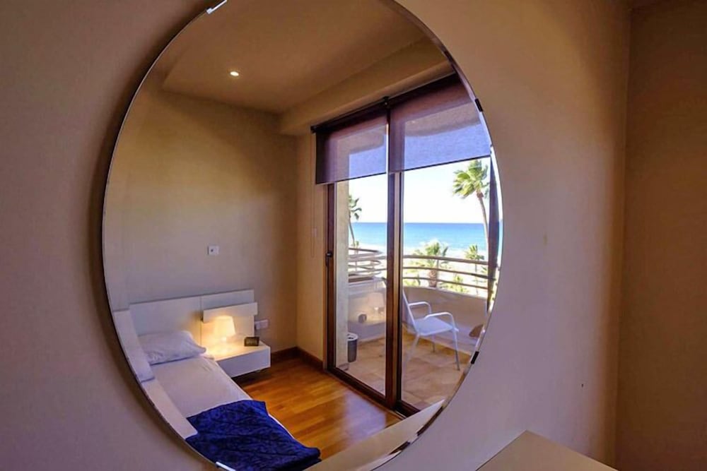 Les Palmiers Beach Hotel 43/69