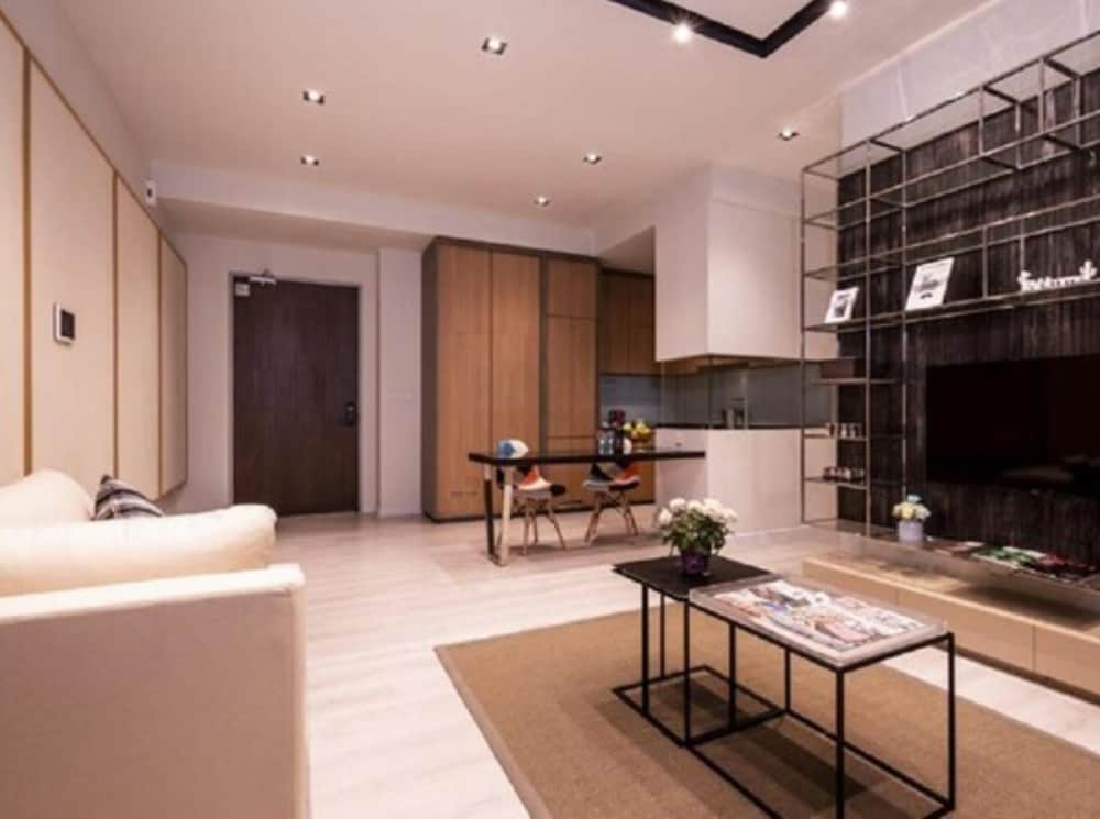 Expressionz Professional Suites by MyKey Global 39/50