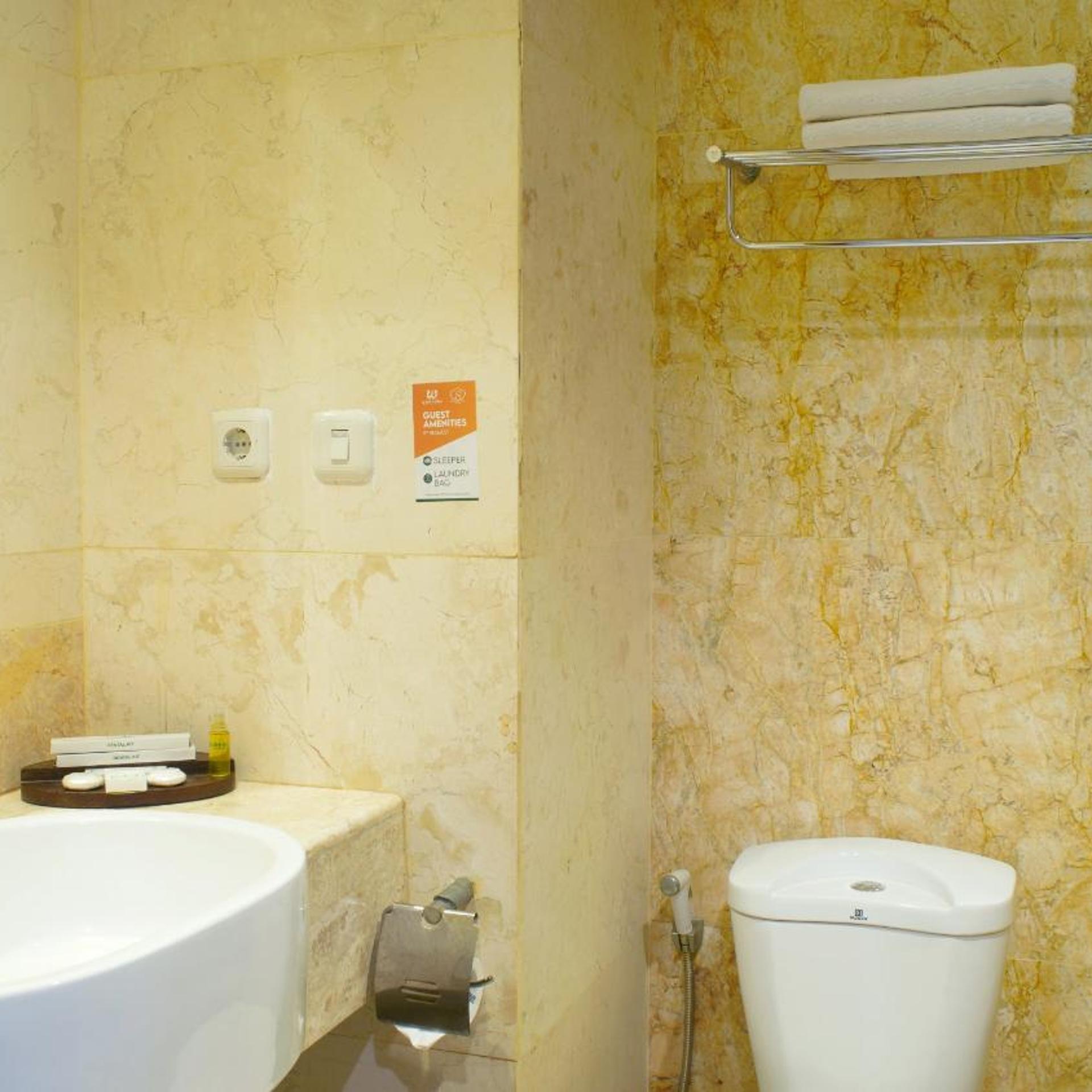 Lorin Dwangsa Solo Hotel 53/54