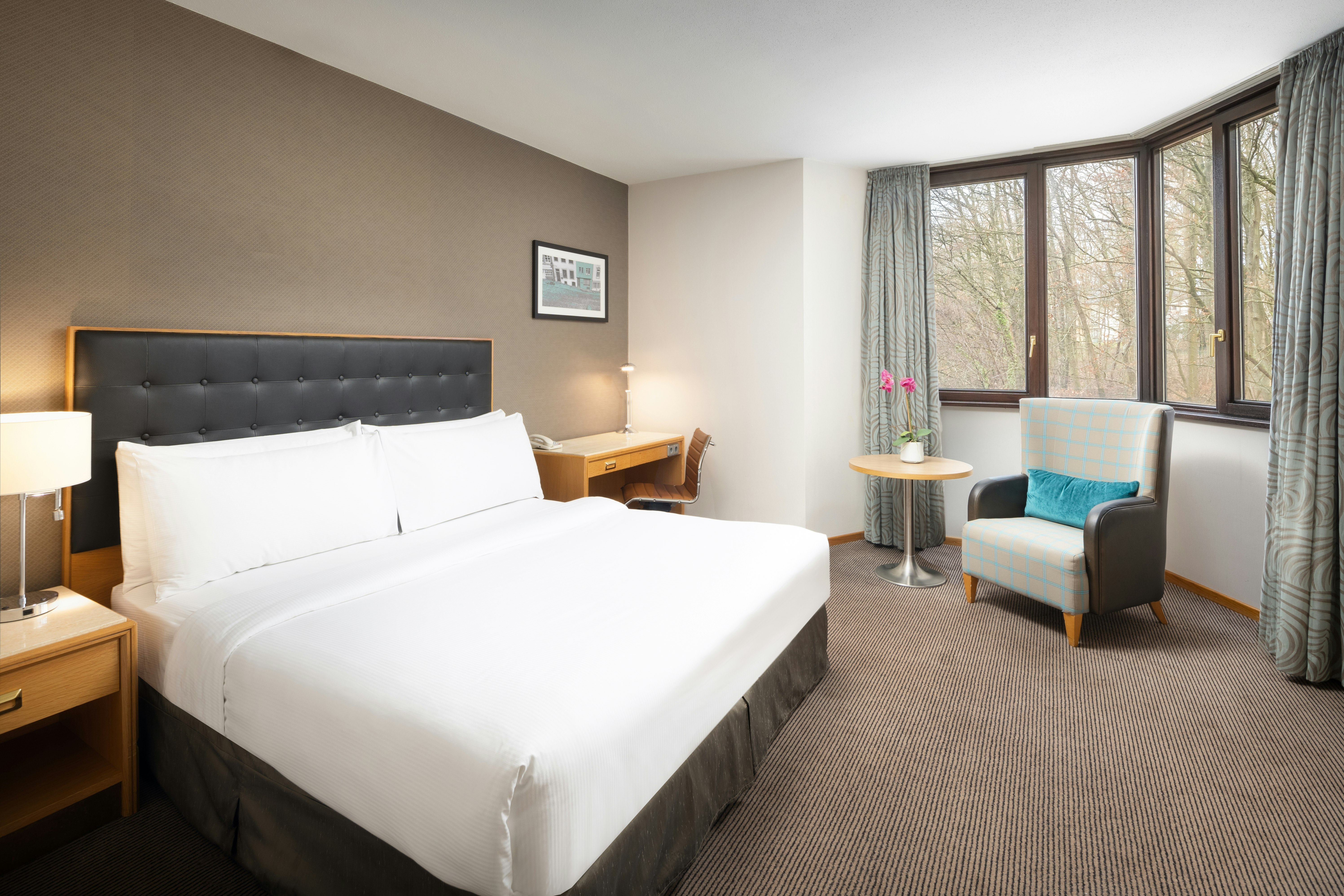 SUPERIOR, KING BED
