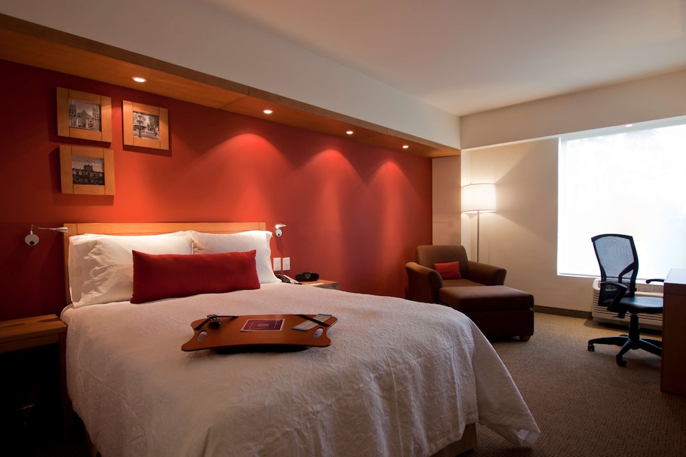 Hampton Inn by Hilton Guadalajara/Expo 21/48