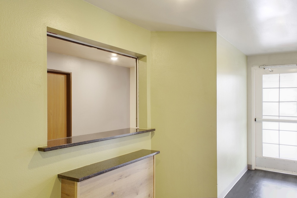 WoodSpring Suites Houston Willowbrook 28/46