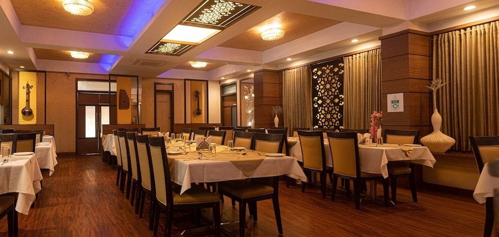 Hotel Ambience Excellency 34/45