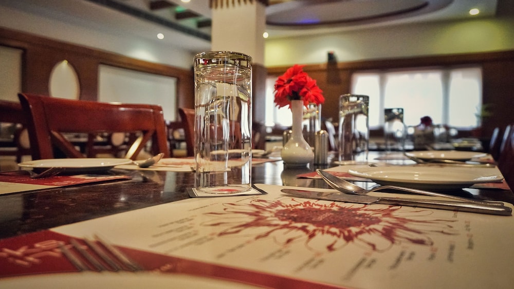 KESHAV CLARKS INN 16/21