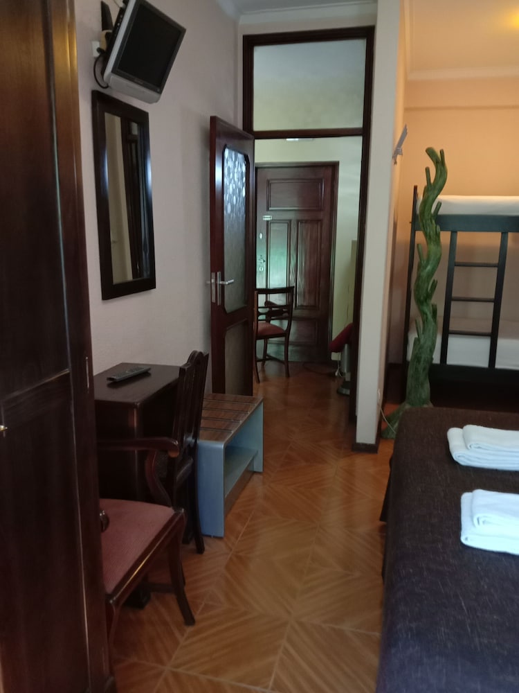RESIDENCIAL FARIA GUIMARAES 49/68