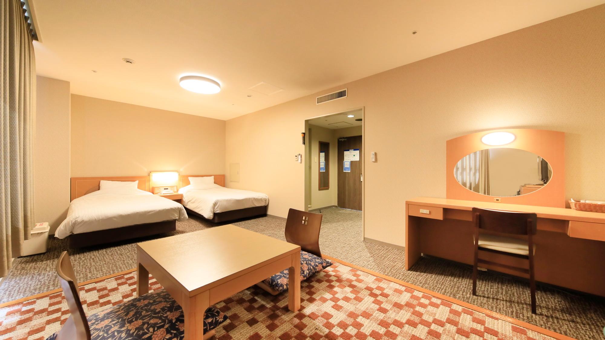 Standard, Twin Beds, Mountain View, Unit Bath