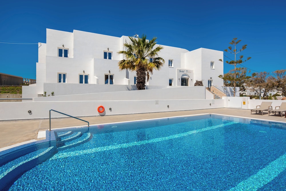 Nikos Hotel 27/46
