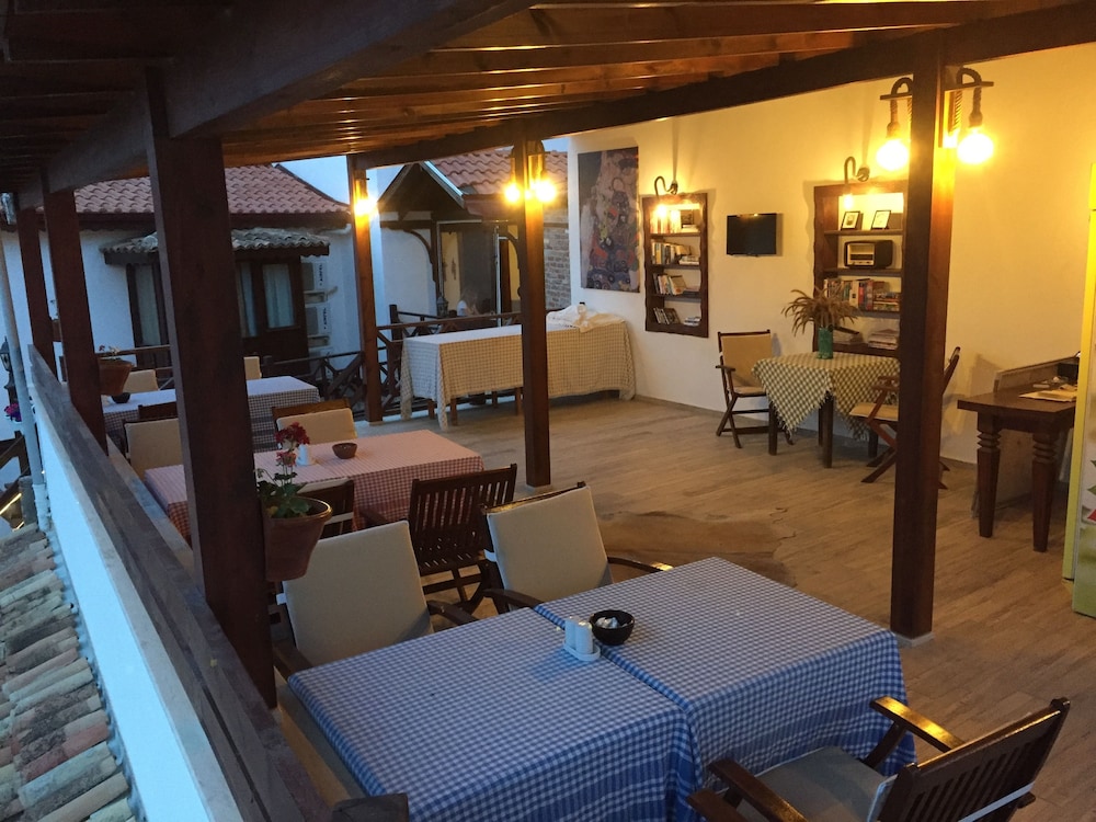 Amazon Petite Palace 30/50