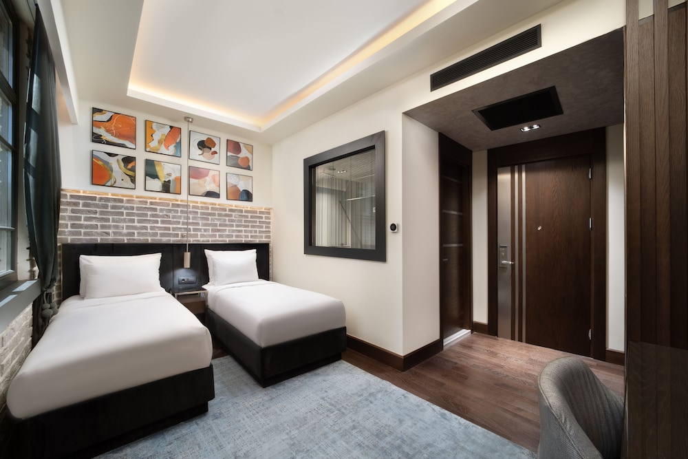 DeCamondo Galata, a Tribute Portfolio Hotel 30/64
