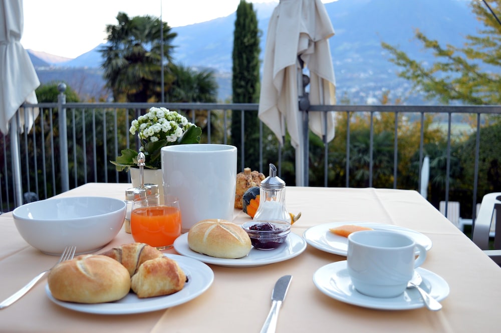 Hotel Marlena 46/60