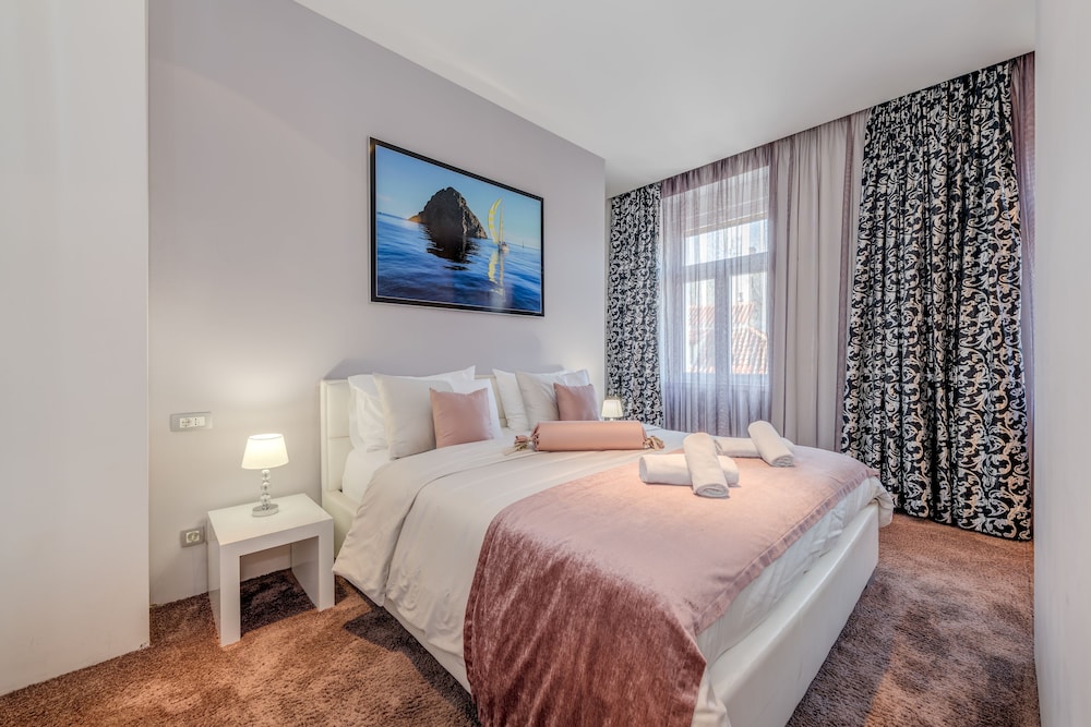 Starlight luxury rooms 5/50