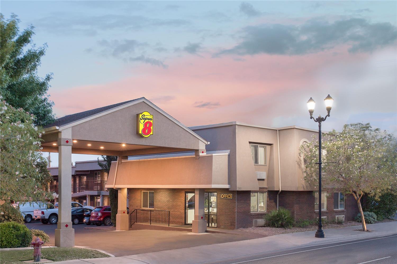 Super 8 By Wyndham St. George UT 2/23