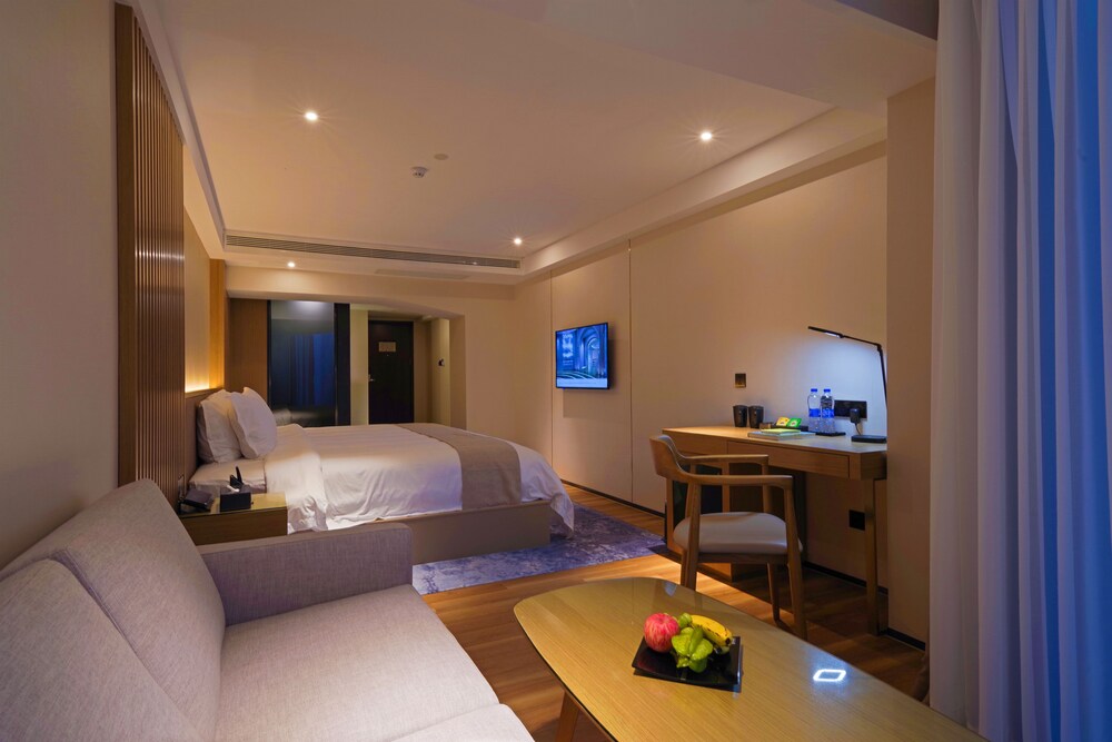 Superise Hotel 14/40