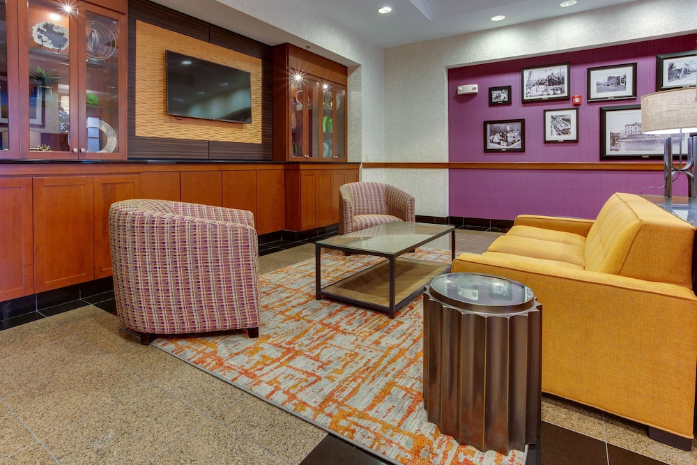 Druri Inn And Suites West Des Moines 25/45