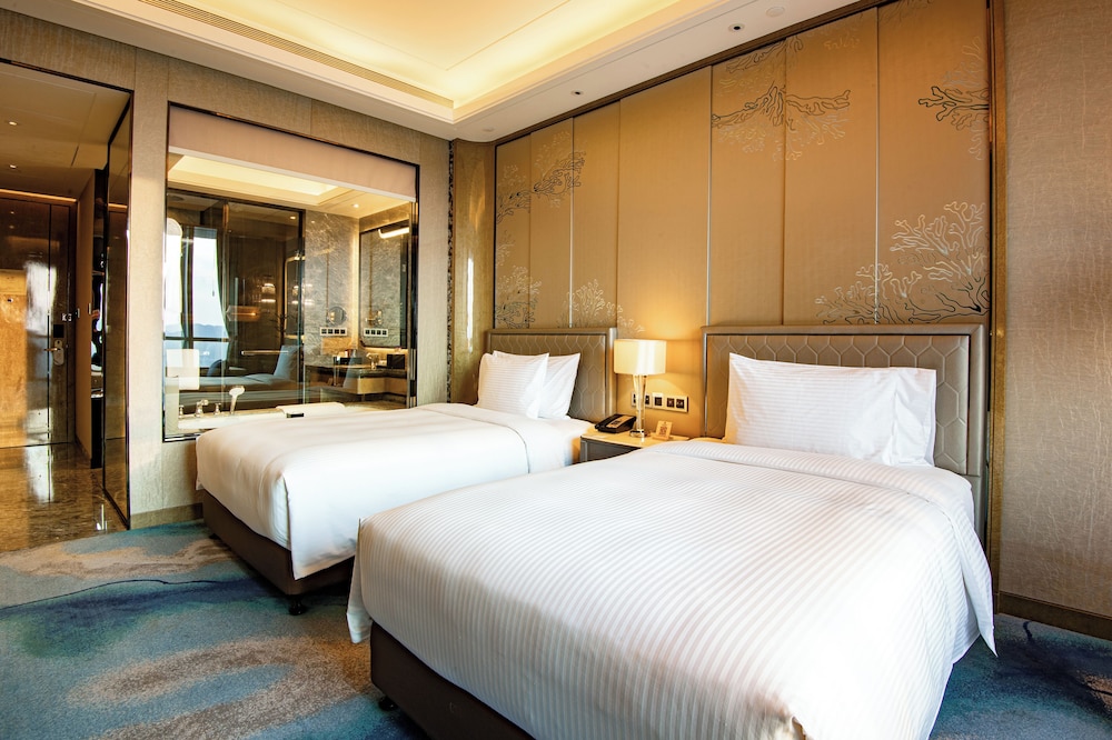 Pullman Yantai Center 16/50