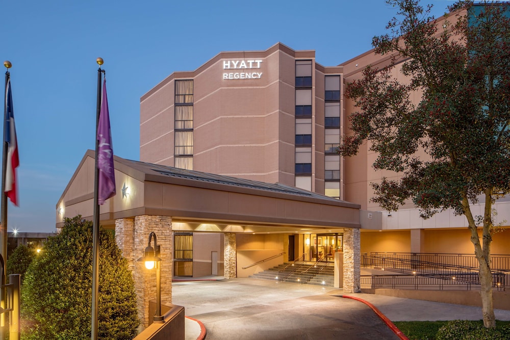 Sonesta Hotel Houston IAH Airport 1/34