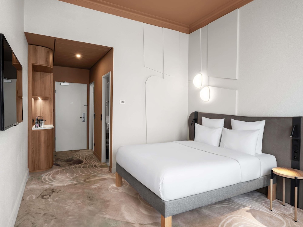 SUPERIOR, DOUBLE BED