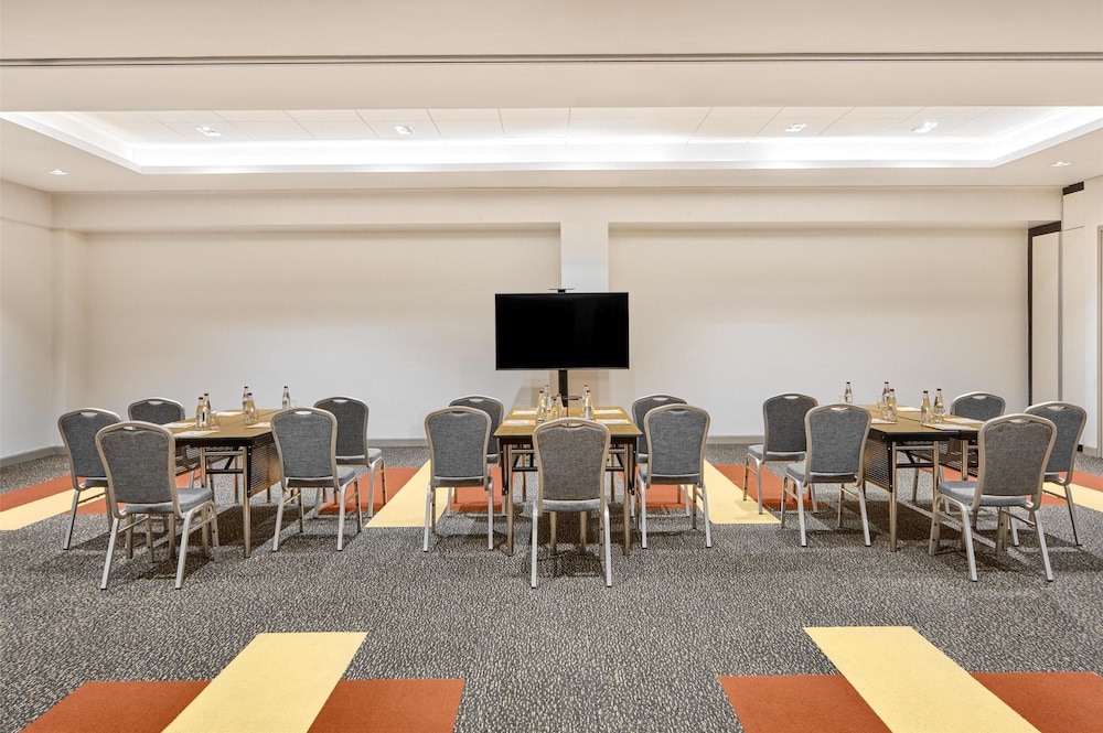 Park Inn By Radisson Clark 42/50