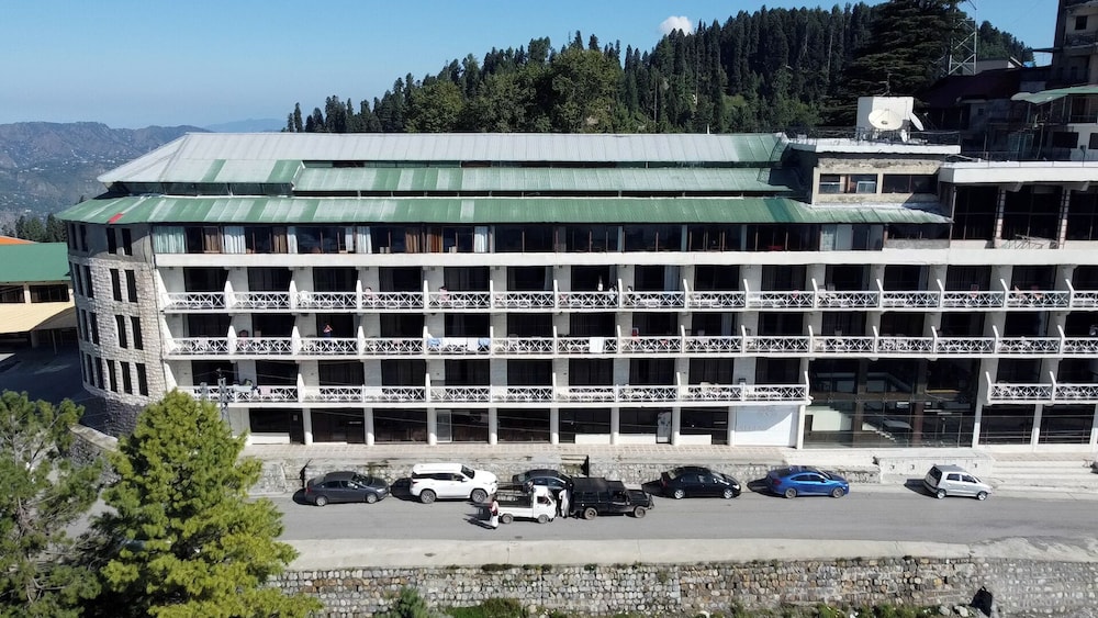 Shangrila Hotel & Resort Changla Gali 11/57