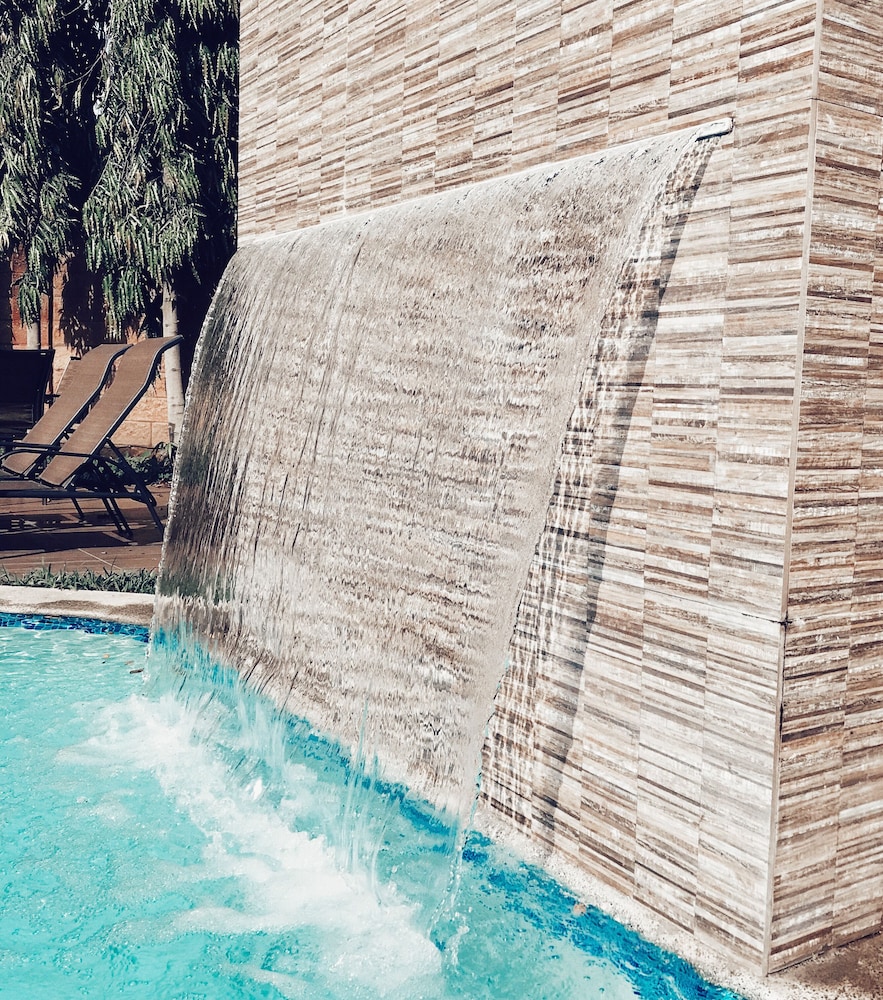 Gardenia Inn Hotel 28/67