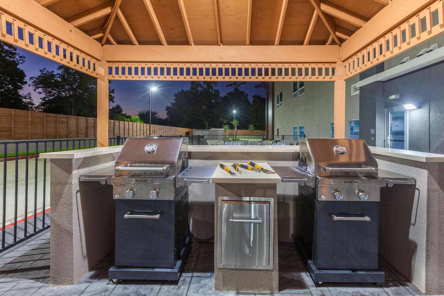 La Quinta Inn & Suites by Wyndham Houston East at Sheldon Rd 46/52