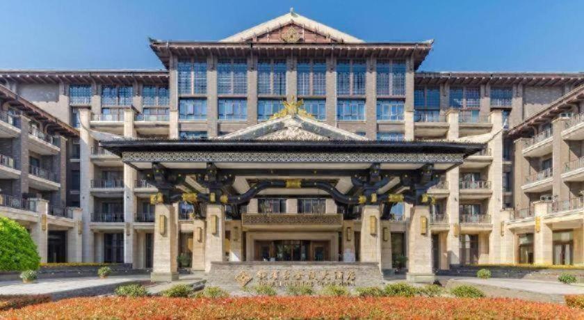 TONGQUETAI NEW CENTURY GRAND HOTEL 4/44