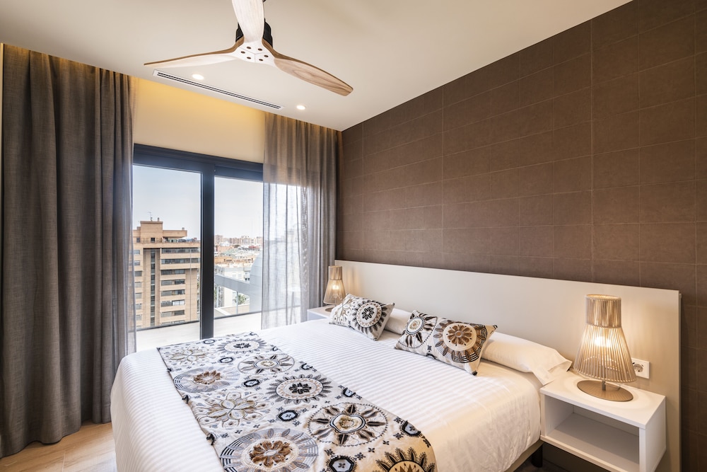 Intelier Core Suites Valencia 15/45