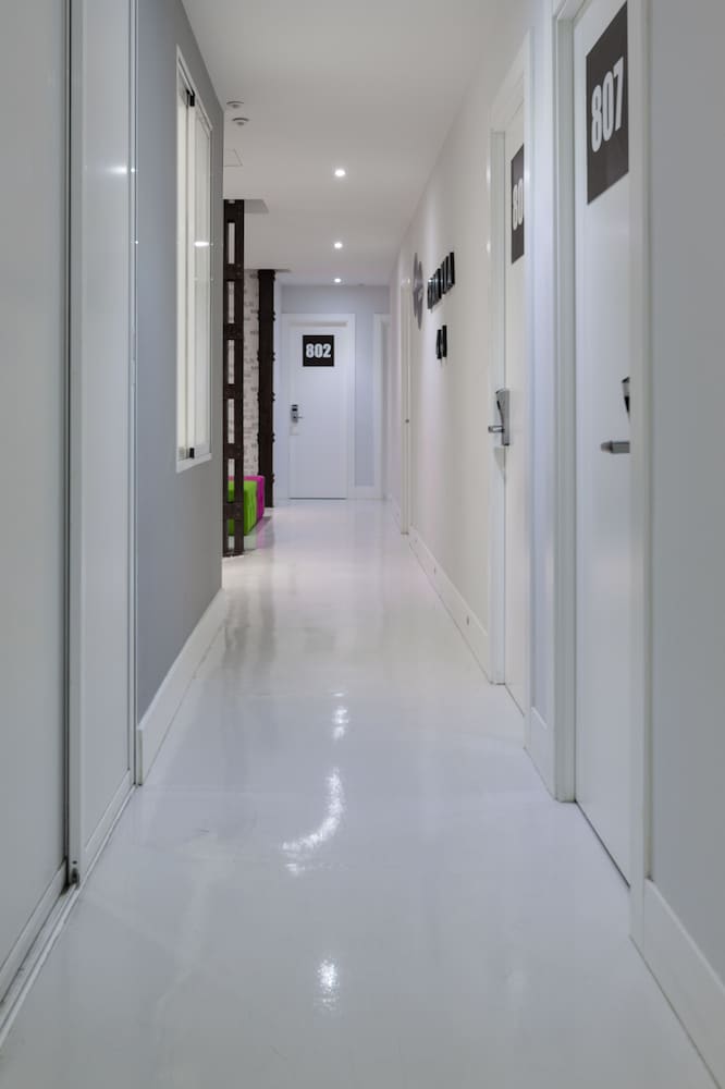 Hostal Charlotte 9/66