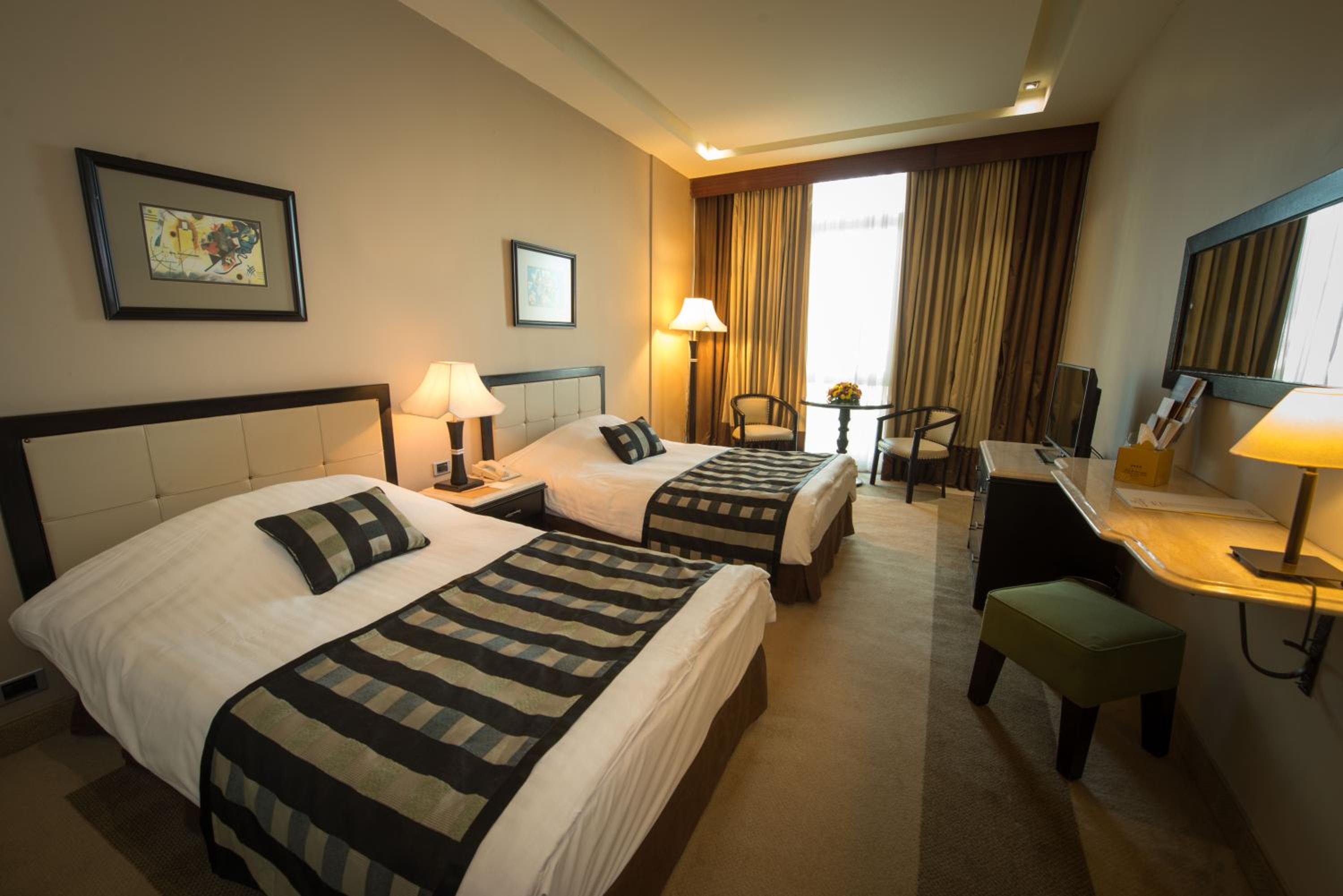 Room, Twin Beds