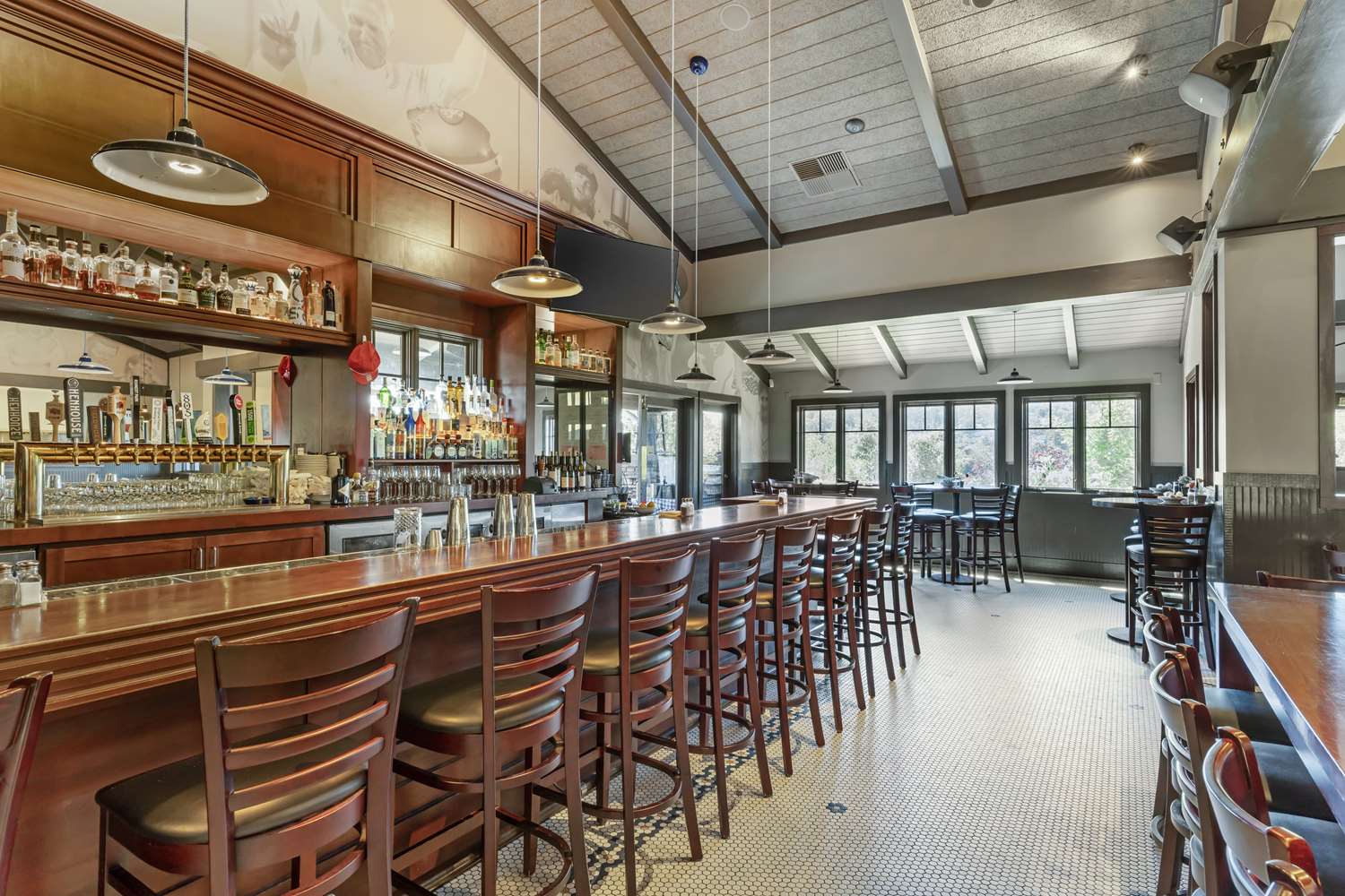 Best Western Plus Novato Oaks Inn 18/28