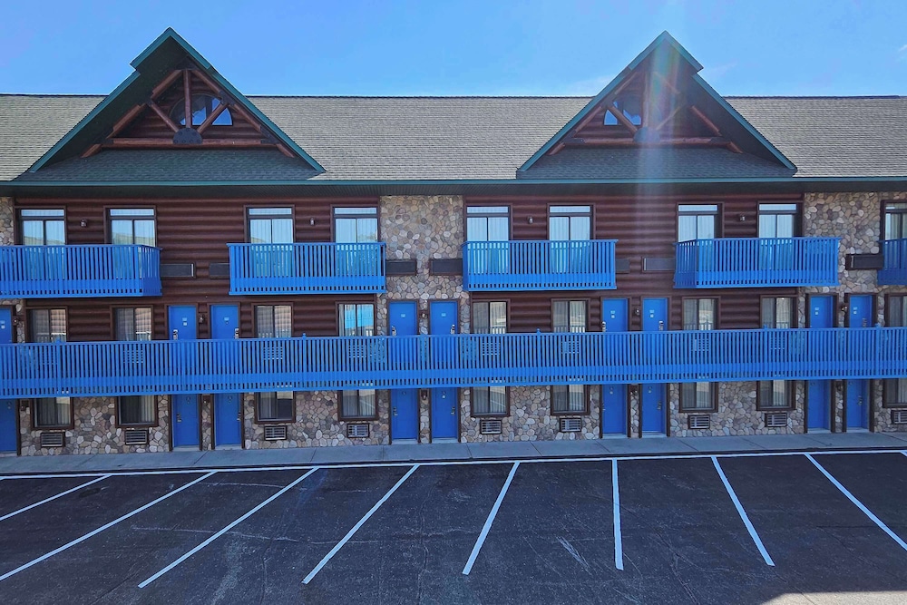 Days Inn by Wyndham Mackinaw City/Bridgeview Area 44/61