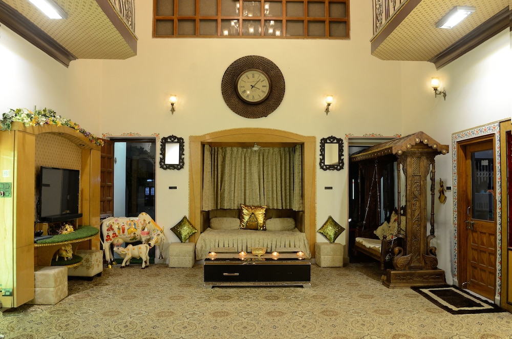 Ambay Villa 37/50