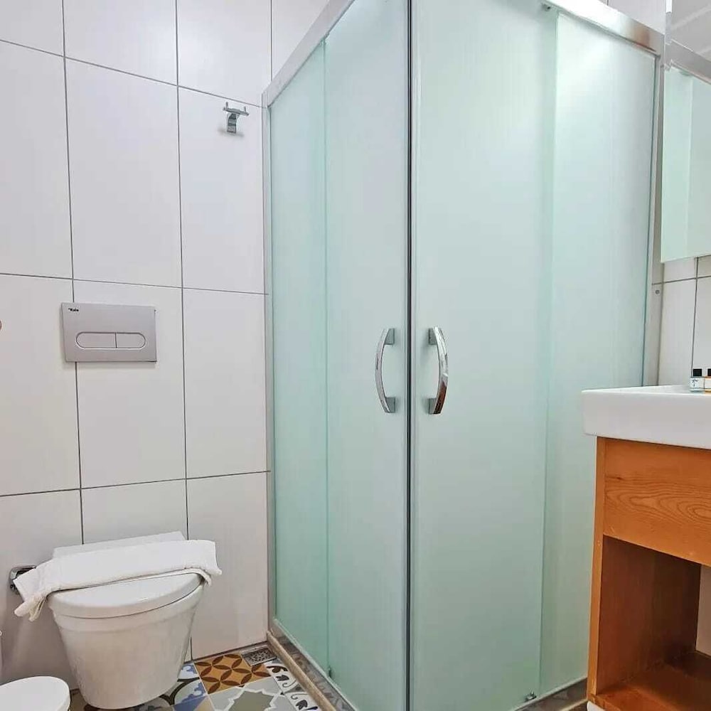 Akcapinar Korfez Butik Otel 44/46