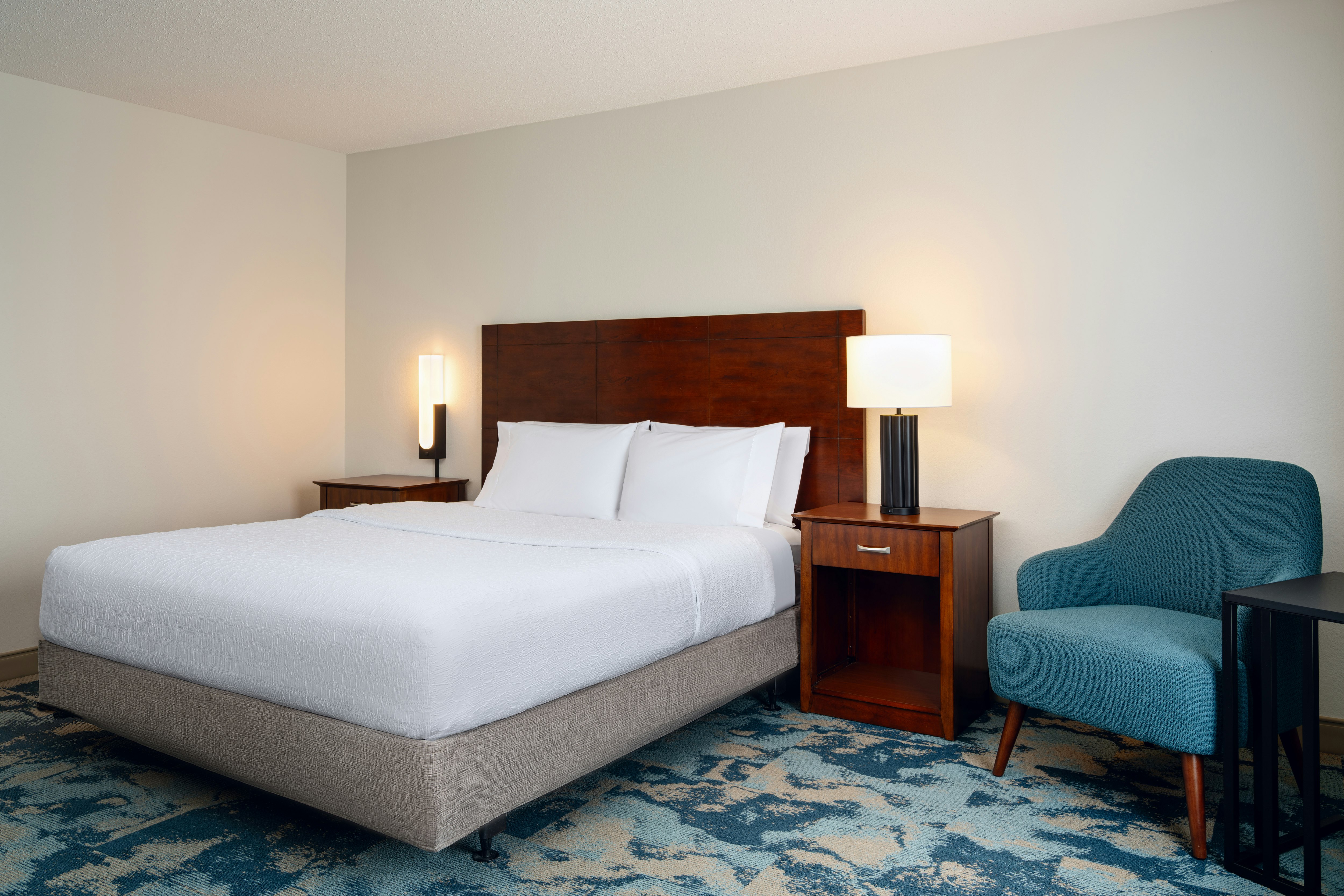 ROOM, KING BED, ACCESSIBLE