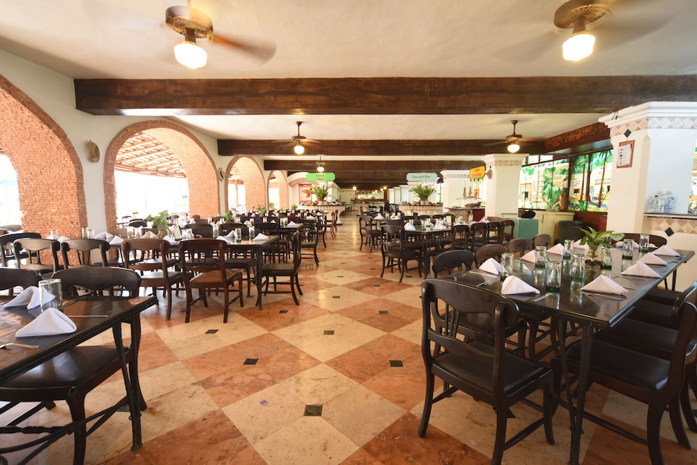 The lodge At Chichen Itza 32/50