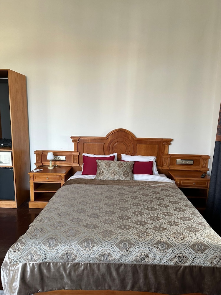 Laden Palas Hotel 35/50