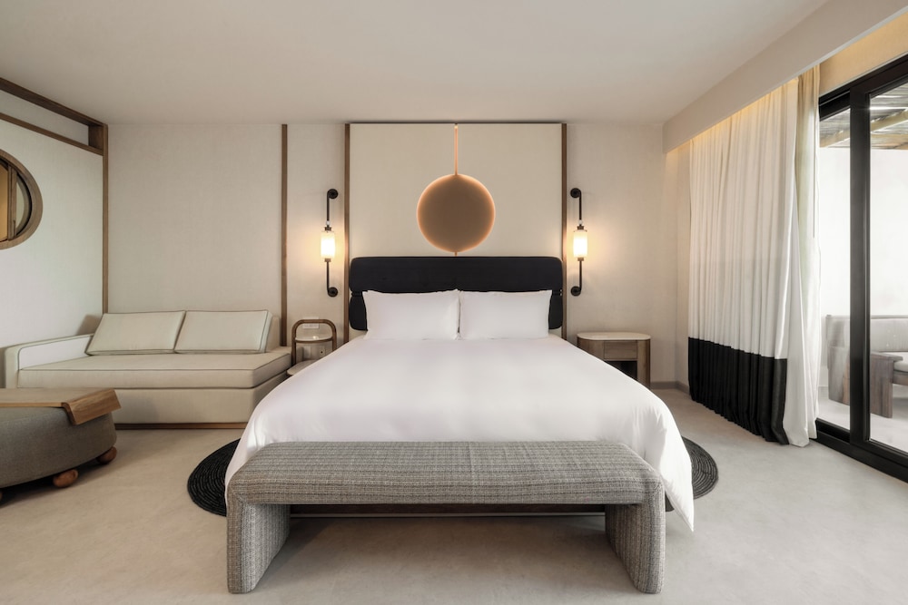 Family, Suite, King Bed, 2 Sofa, Sun Deck