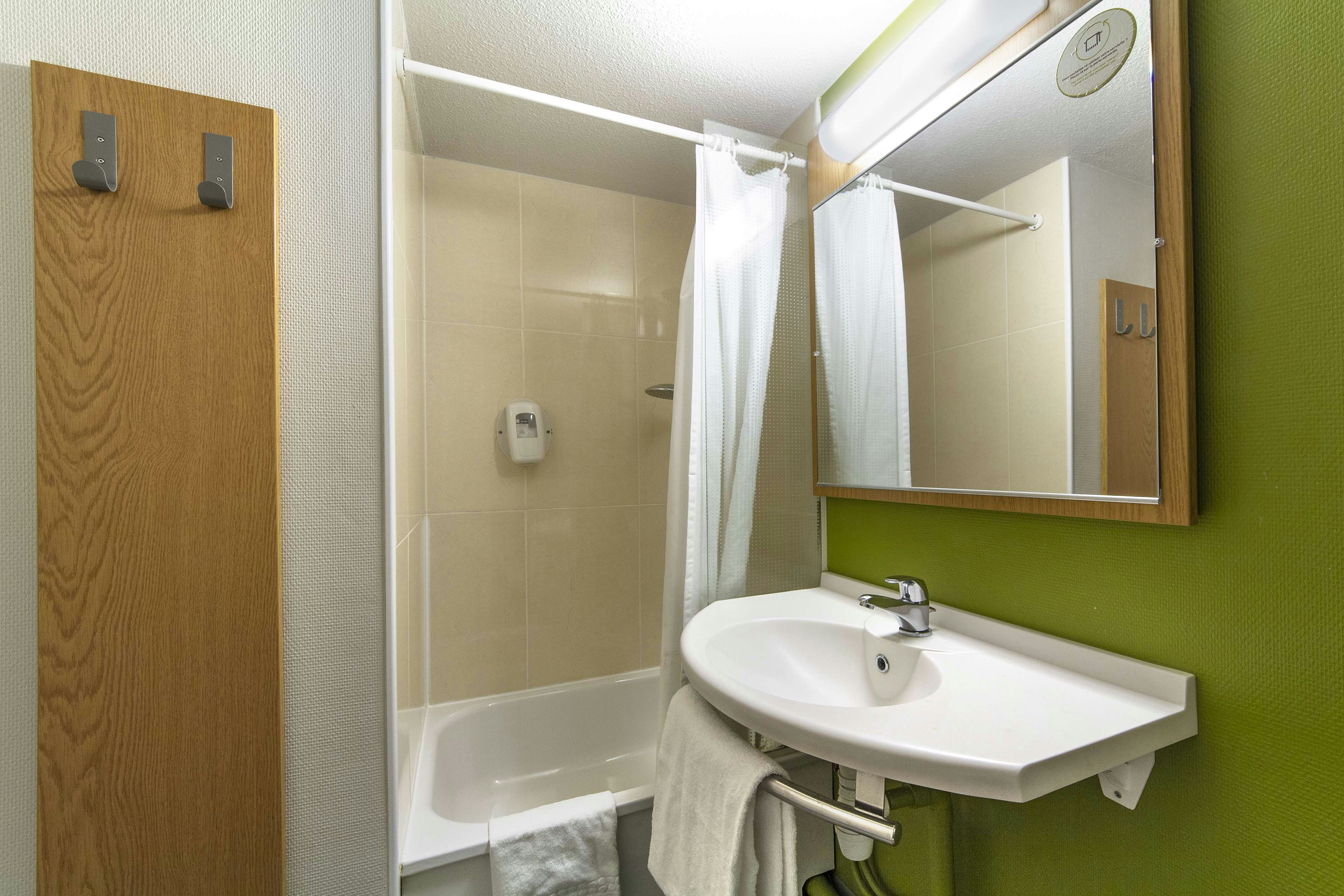 B&B HOTEL Perpignan Sud Porte d Espagne 13/13