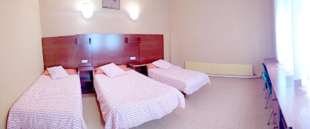 Albergue Jaca 7/44