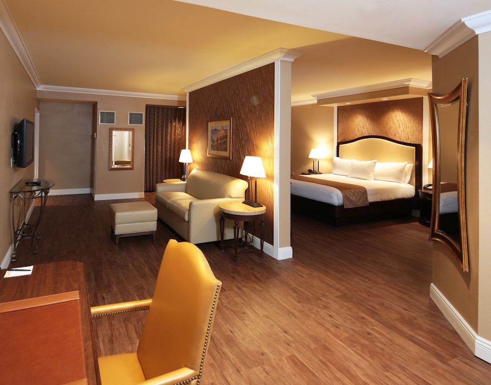 South Point Hotel Casino and Spa 27/36