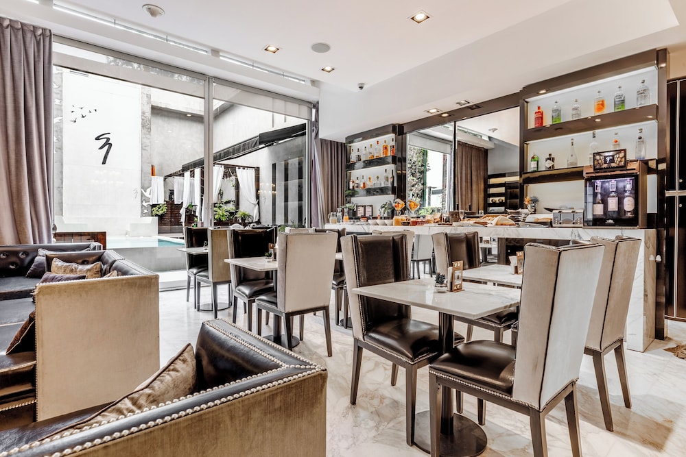 1828 Smart Hotel 56/69