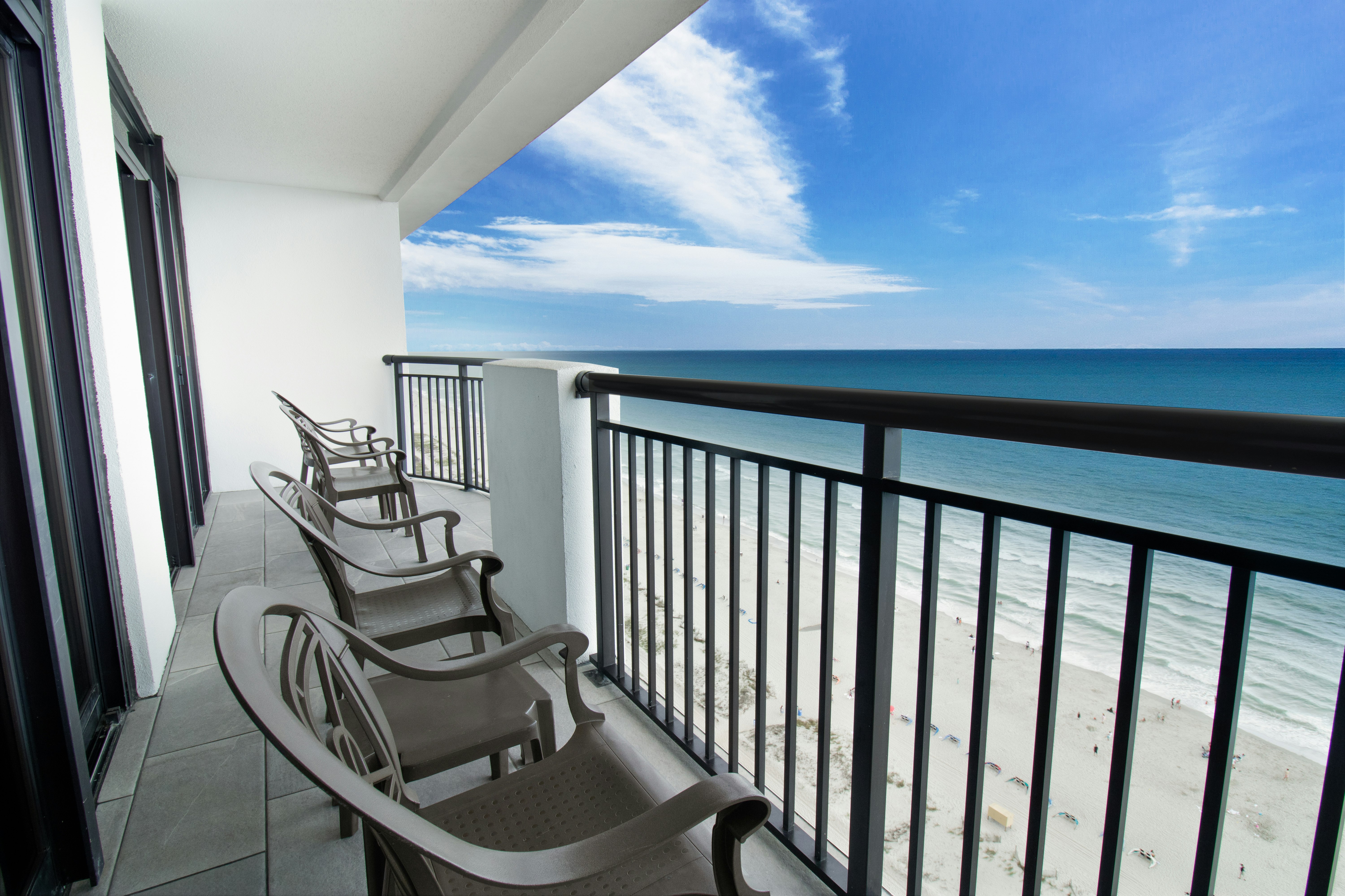 Breakers Resort 8/80