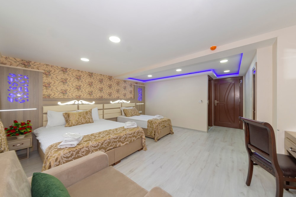 Raimond Hotel 20/29