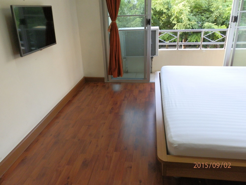 Sandy Serviced Apartment 16/62