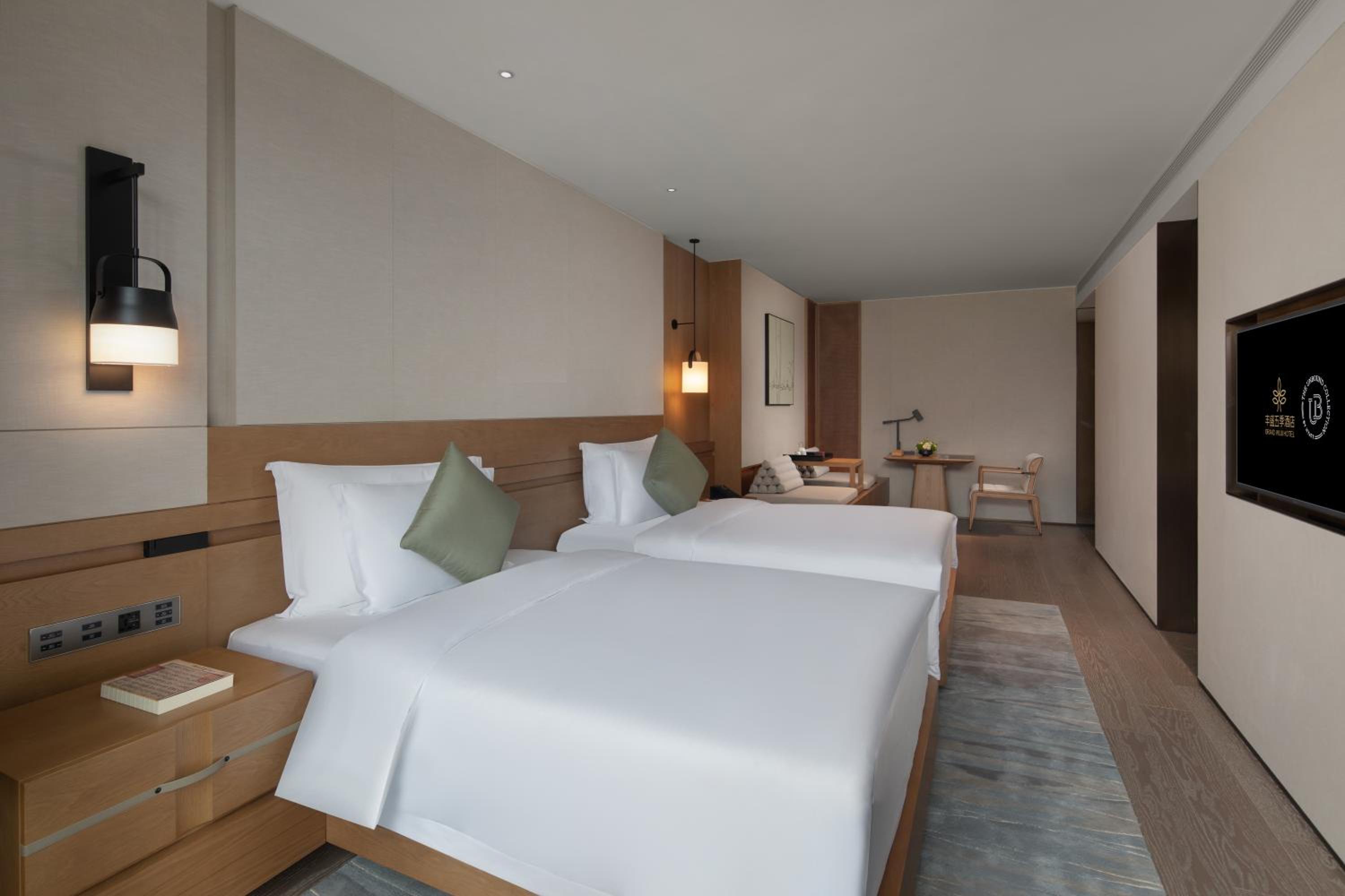 Room, Twin Beds